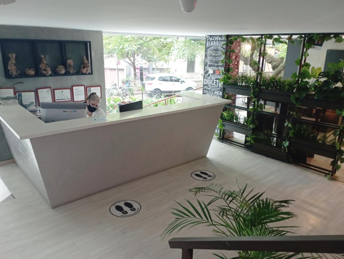 Apartasuite Laureles Cmc Меделин Екстериор снимка